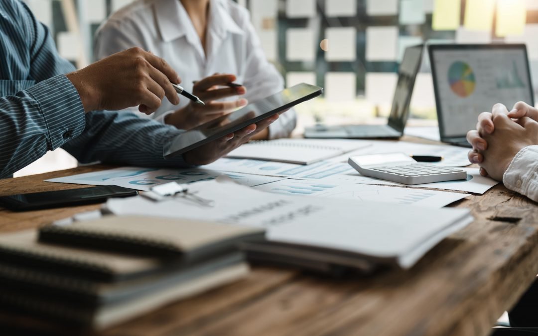 Effective Communication for Managers to Build Leadership